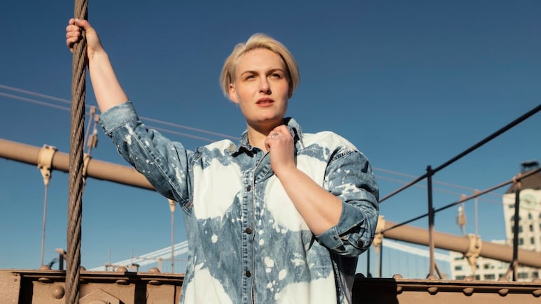 Guía Denim: Tendencia de temporada desde los clásicos rectos hasta los estampados