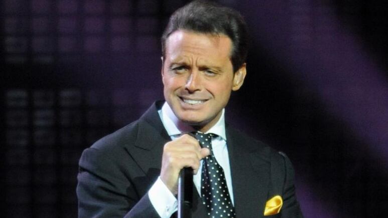 La historia detrás de 'Hasta que me olvides' según la serie de Luis Miguel