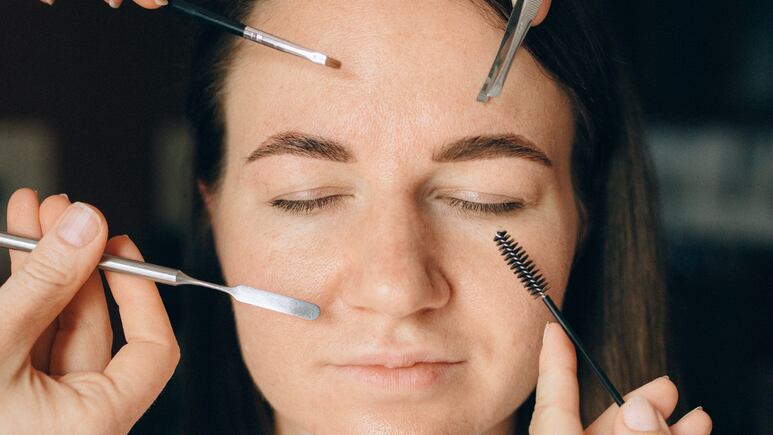 4 tips de maquillaje para verse joven después de los 50