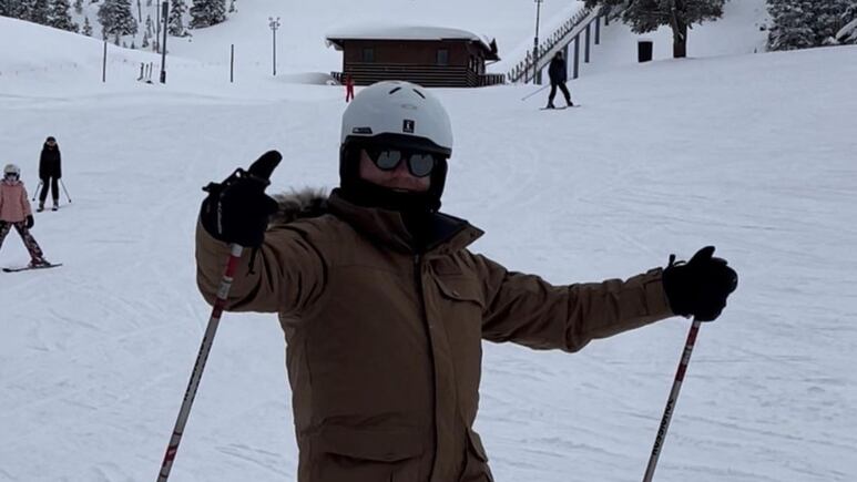 Saúl ‘Canelo’ Álvarez y sus hijas celebrarán Año Nuevo en la nieve