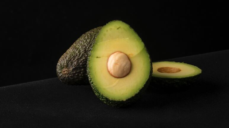 Mascarilla de aguacate: Remedio natural para uñas quebradizas, ¡hazlas crecer!