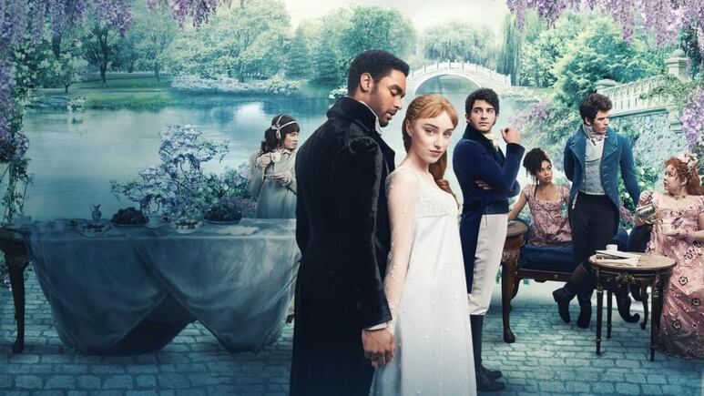 Phoebe Dynevor de ‘Los Bridgerton’ presume radical cambio de look con melena pelirroja (FOTO)