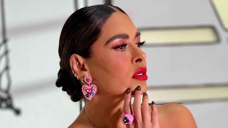 Galilea Montijo presume el maquillaje de ojos ideal para levantar los párpados caídos