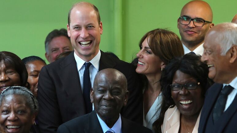 El príncipe William logró sonrojar a Kate Middleton con ATREVIDO comentario en público