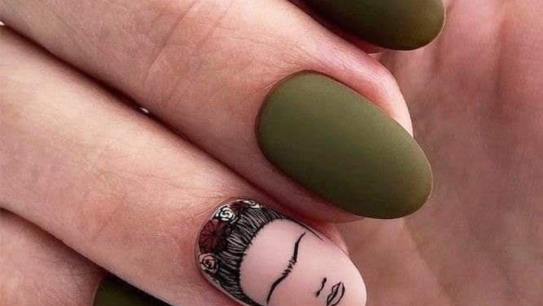 5 diseños de uñas acrílicas que rejuvenecen las manos y que debes usar en el mes patrio