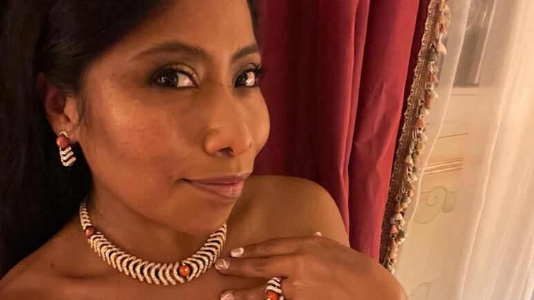 Yalitza Aparicio luce el vestido blanco que será la inspiración nupcial para tu próxima boda