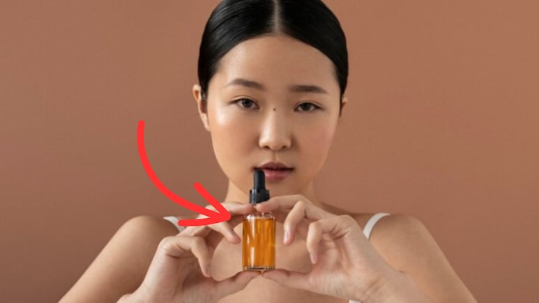 Aceite esencial antiedad: Levanta párpados caídos con 1 ingrediente de tu cocina