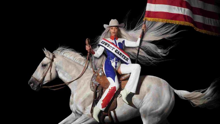 Beyoncé al nivel de un Superbowl en show de medio tiempo Christmas Gameday de NFL