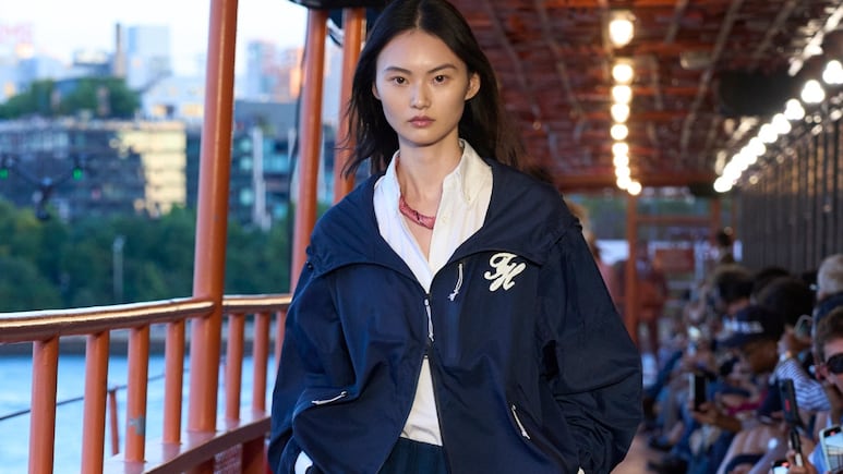 Look de pasarela sport y preppy: Lúcete con estas ideas para armar un outfit de lujo