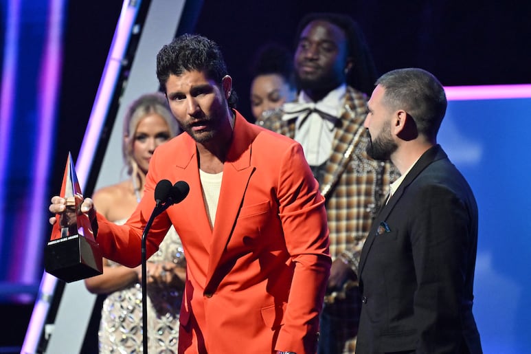 Dan + Shay AMAs