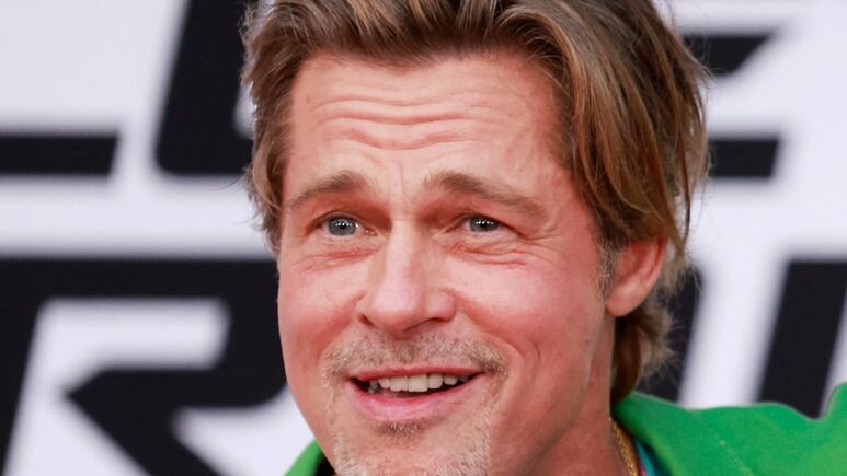 Brad Pitt celebra su cumpleaños 60 en París junto a su novia de 33 años