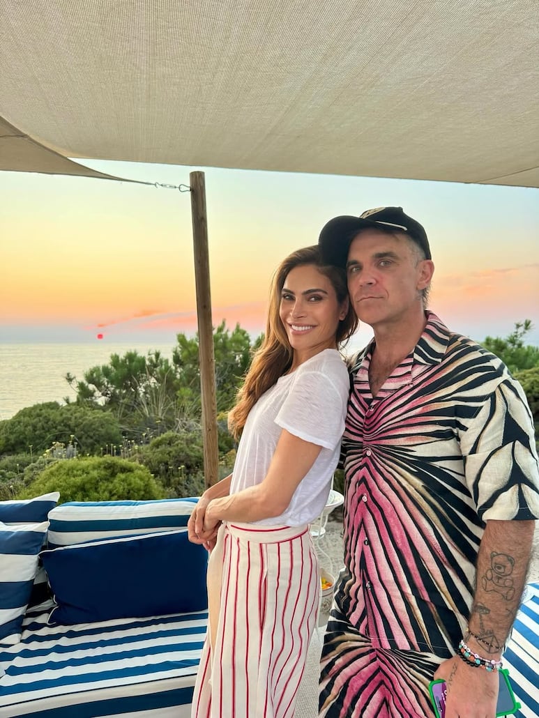 Robbie Williams y Ayda Field en Portugal