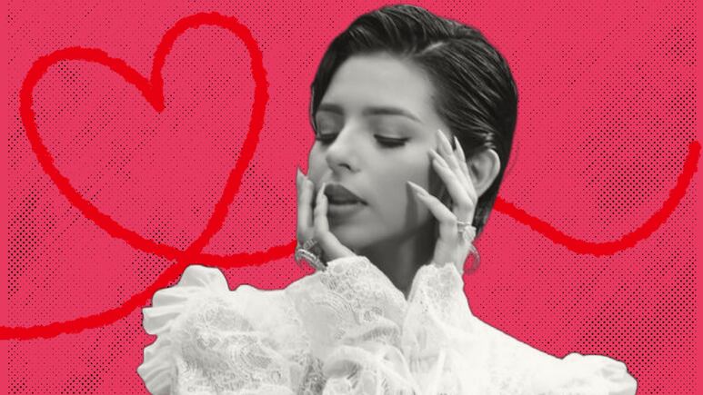 Ángela Aguilar impone tendencia con vestido de novia de flequillos que usó en Tornaboda con Nodal