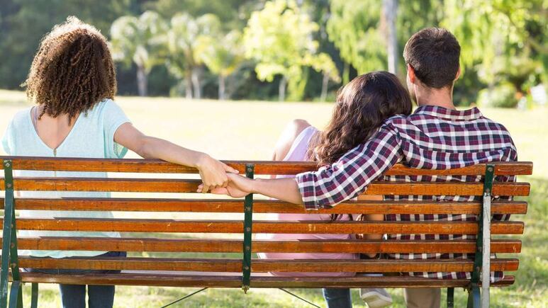 ¿Cómo saber si un hombre ama en secreto a otra mujer? 5 señales que lo delatan