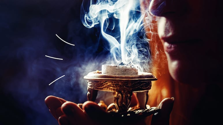 Los aromas de incienso que eliminan las malas vibras del hogar