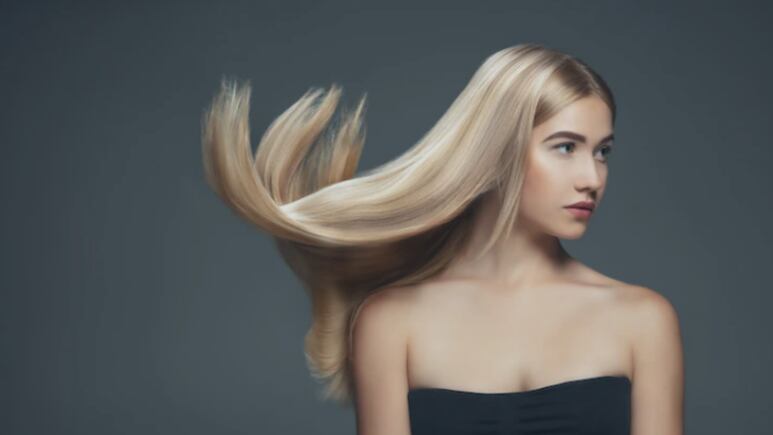 Descubre los mejores trucos para alisar tu pelo sin utilizar la planchita